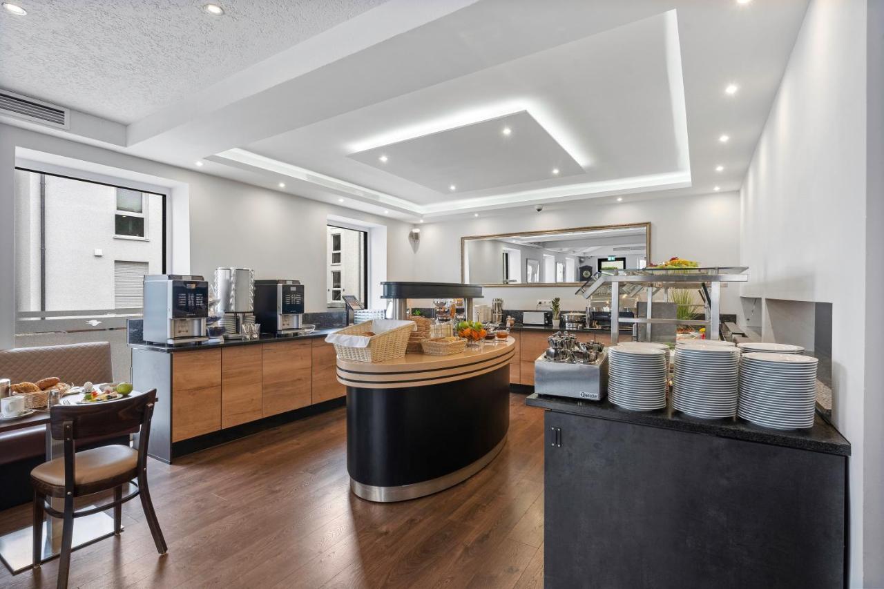 Hotel Adler Friedrichshafen Bagian luar foto
