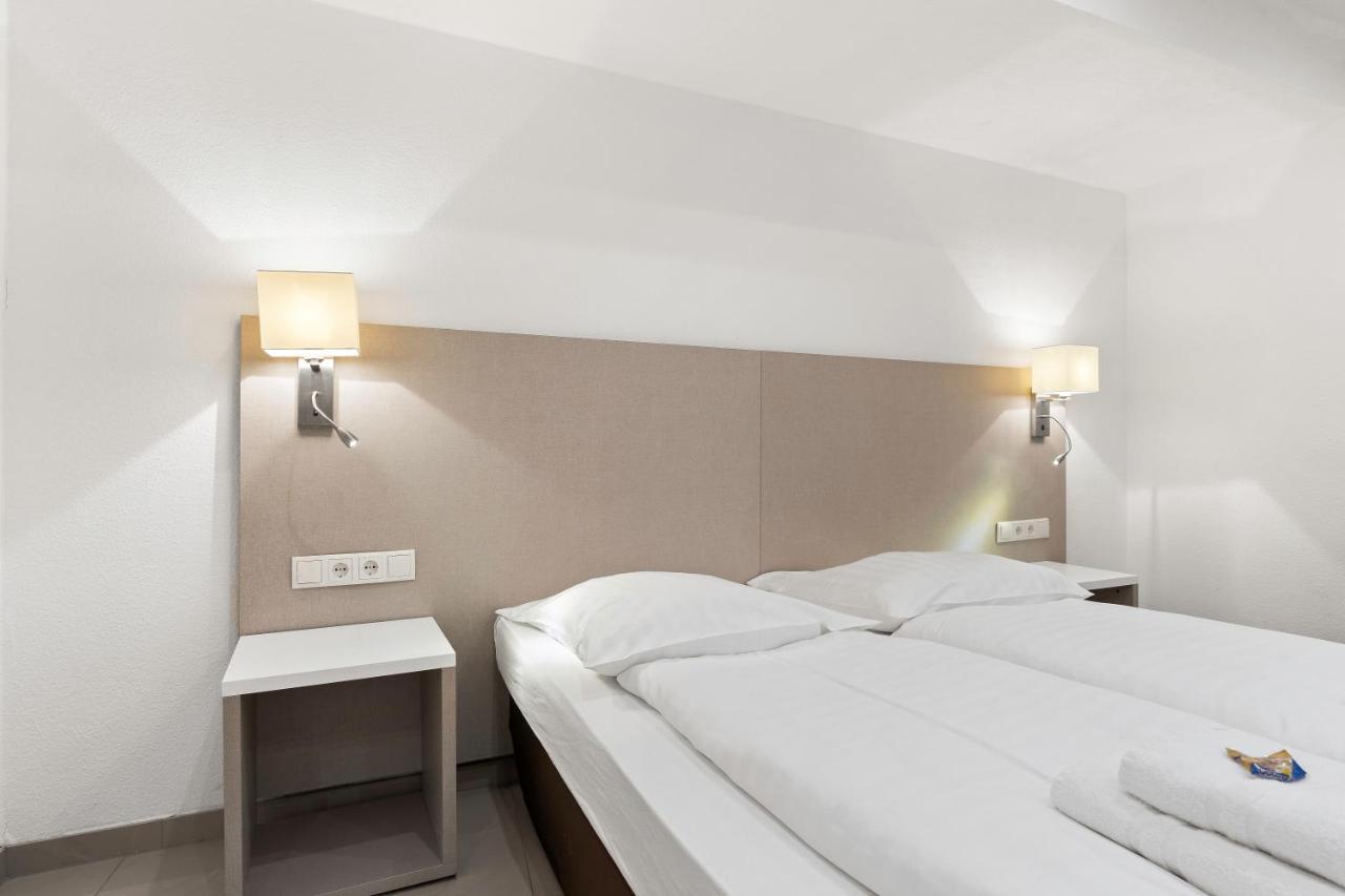 Hotel Adler Friedrichshafen Bagian luar foto