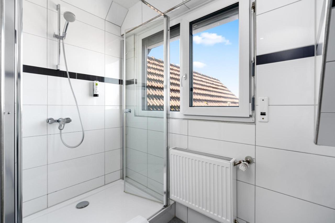 Hotel Adler Friedrichshafen Bagian luar foto