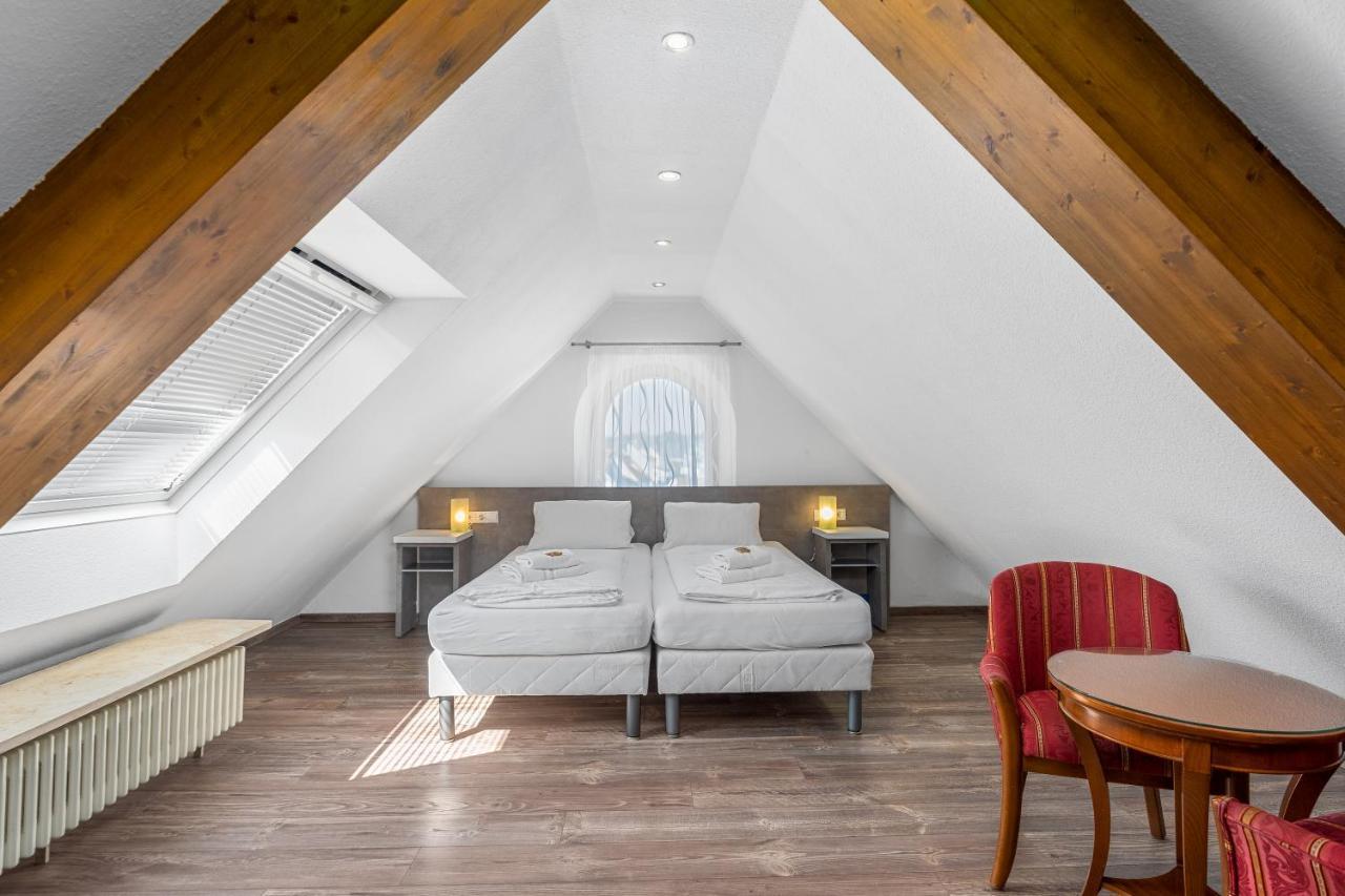 Hotel Adler Friedrichshafen Bagian luar foto