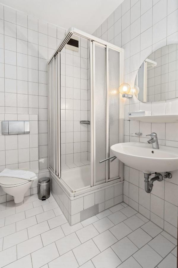 Hotel Adler Friedrichshafen Bagian luar foto