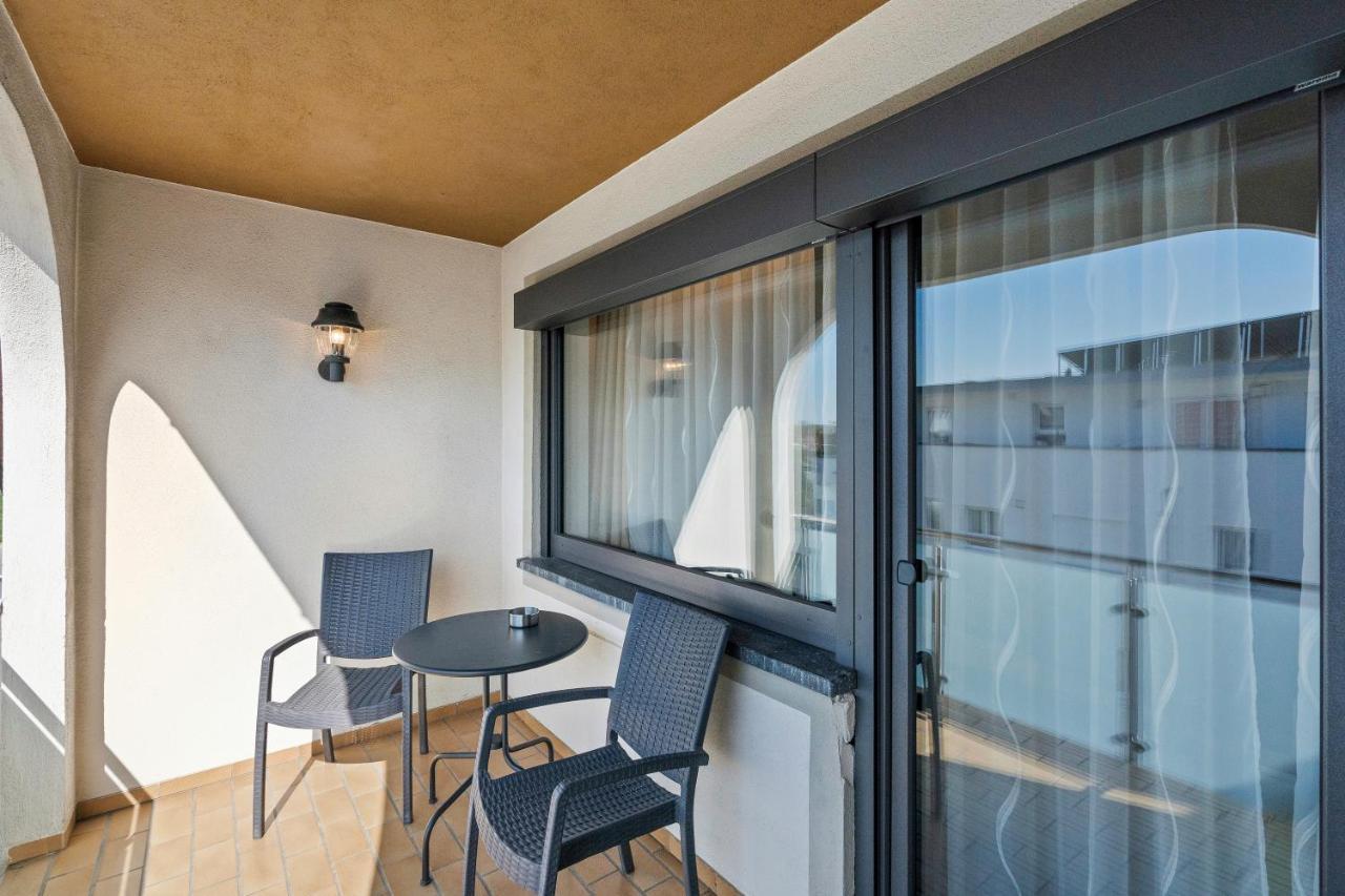 Hotel Adler Friedrichshafen Bagian luar foto