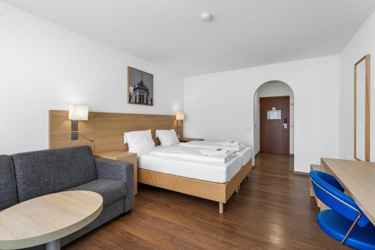 Hotel Adler Friedrichshafen Bagian luar foto
