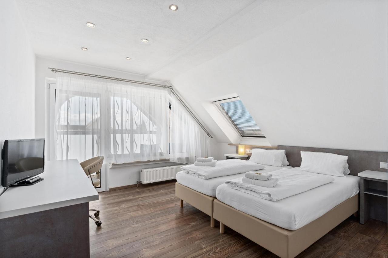 Hotel Adler Friedrichshafen Bagian luar foto